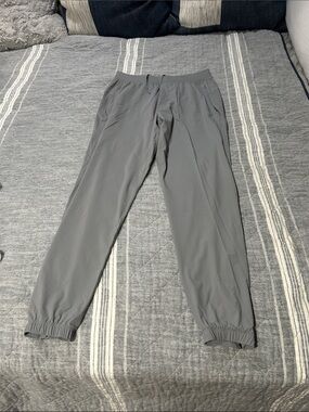 lululemon athletica Men's Gray Lightweight Joggers